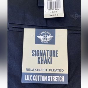 Dockers Signature Khaki Lux Cotton Stretch Pants 40X29 Relaxed Pleated Navy NWT